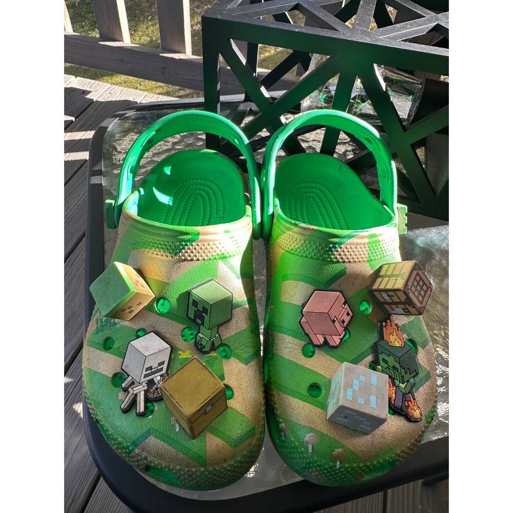 Croc Minecraft Clog Shoes Green Camo With Jibbitz Kids Junior Size J2 - Picture 1 of 7